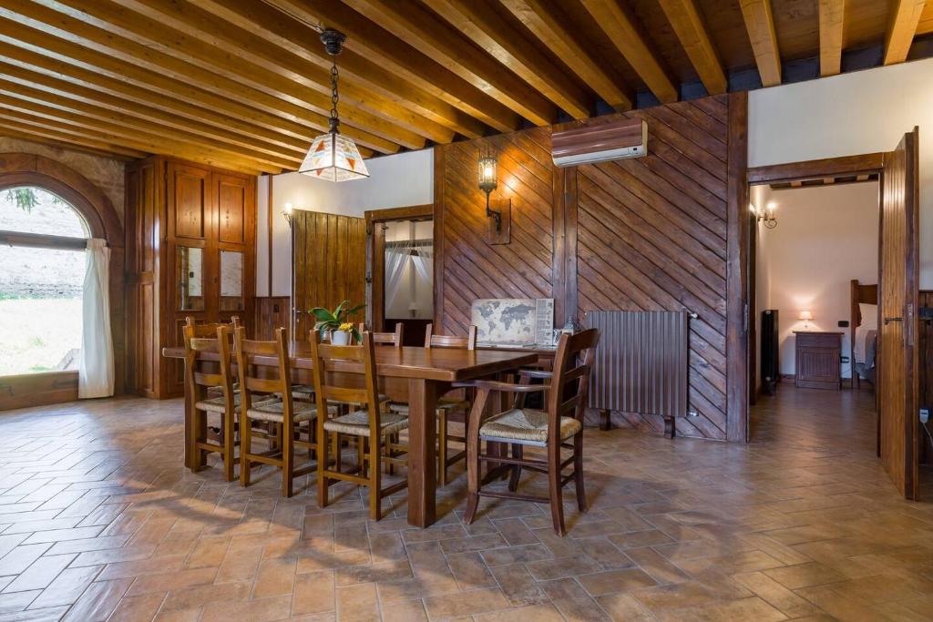 Kuchyňa alebo kuchynka v ubytovaní Medieval Relais - Top location