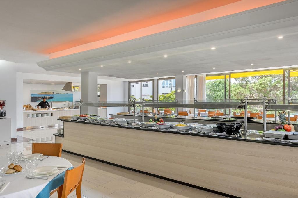 Apartamentos Vibra Riviera, San Antonio Bay – Updated 2022 Prices