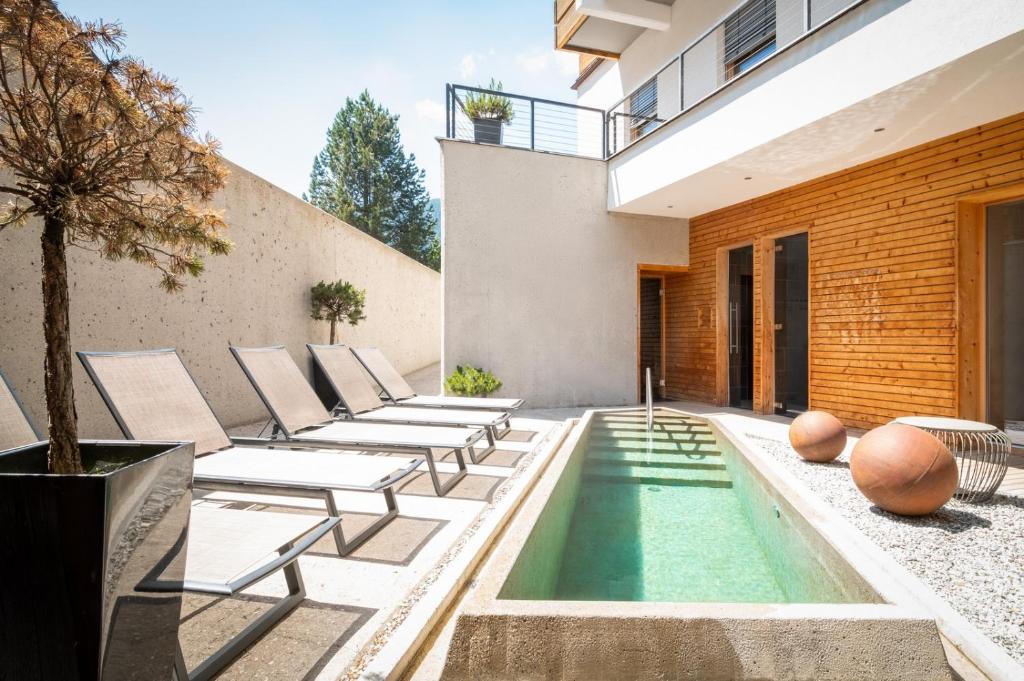 Bazén v ubytování Hotel Valserhof nebo v jeho okolí