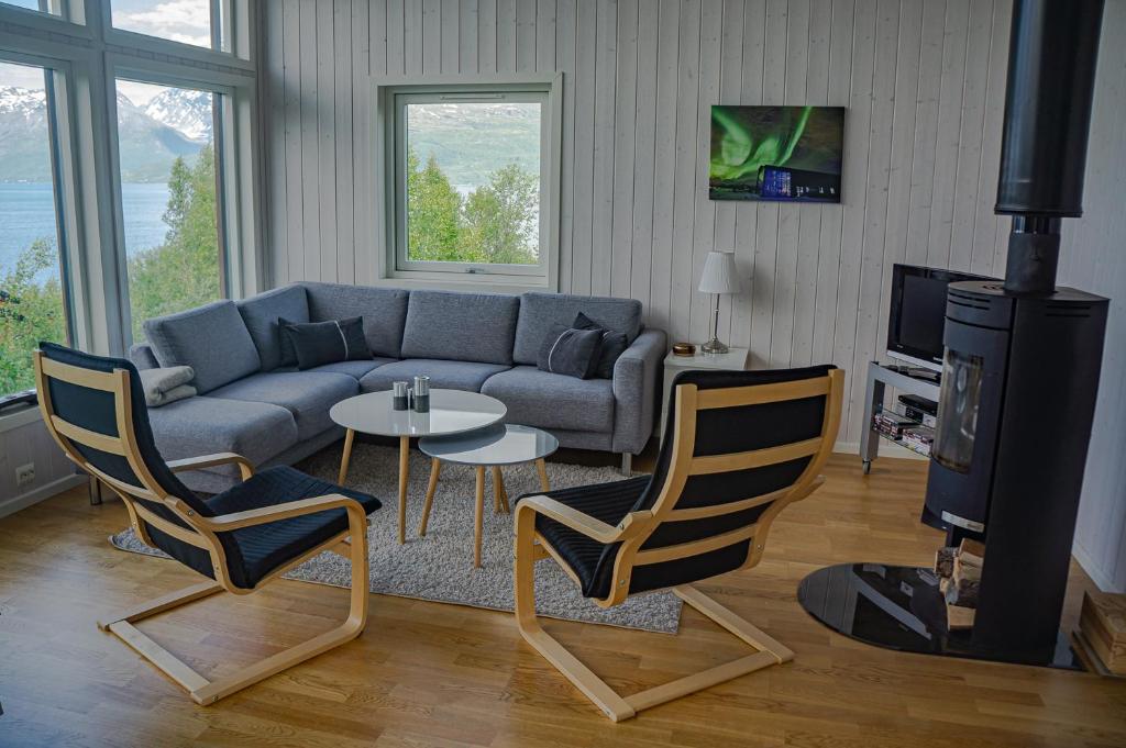 Posezení v ubytování Aurora View Cabin
