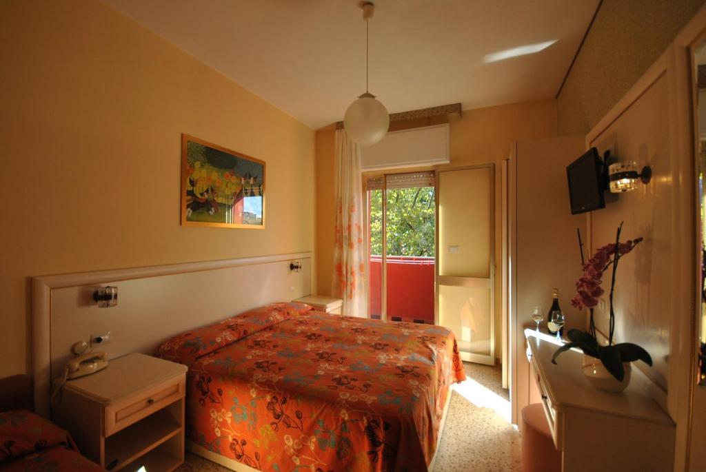 TV a/nebo společenská místnost v ubytování Hotel Prestigio