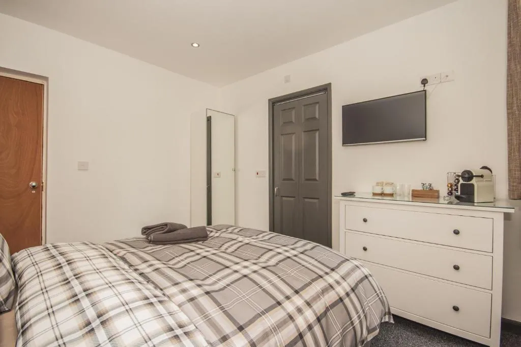 Featherbed Cottage, Bastia, United Kingdom