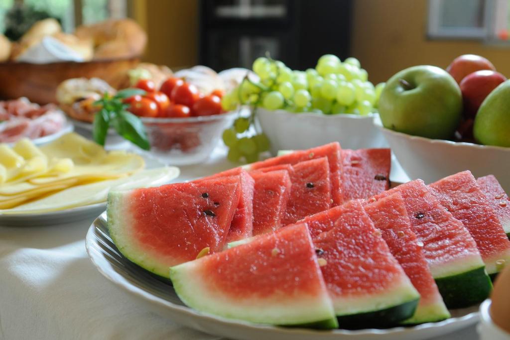 Jedlo v ubytovaní bed & breakfast alebo blízkom okolí