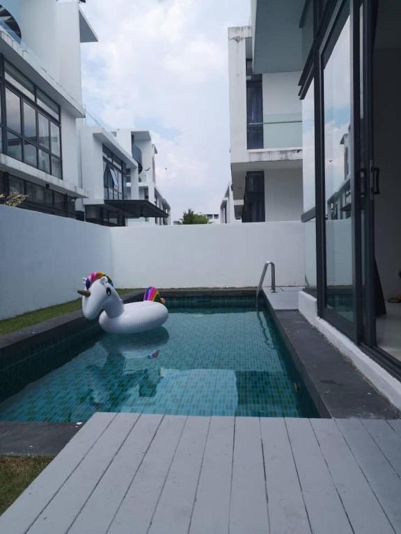 Villa Kl Semi D With Private Swimming Pool Rooftop Garden Kuala Lumpur Malaysia Booking Com
