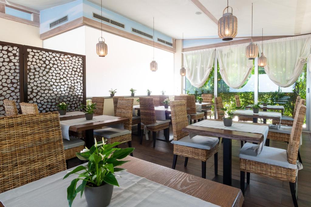 Un restaurante o sitio para comer en Hotel Silver Milano