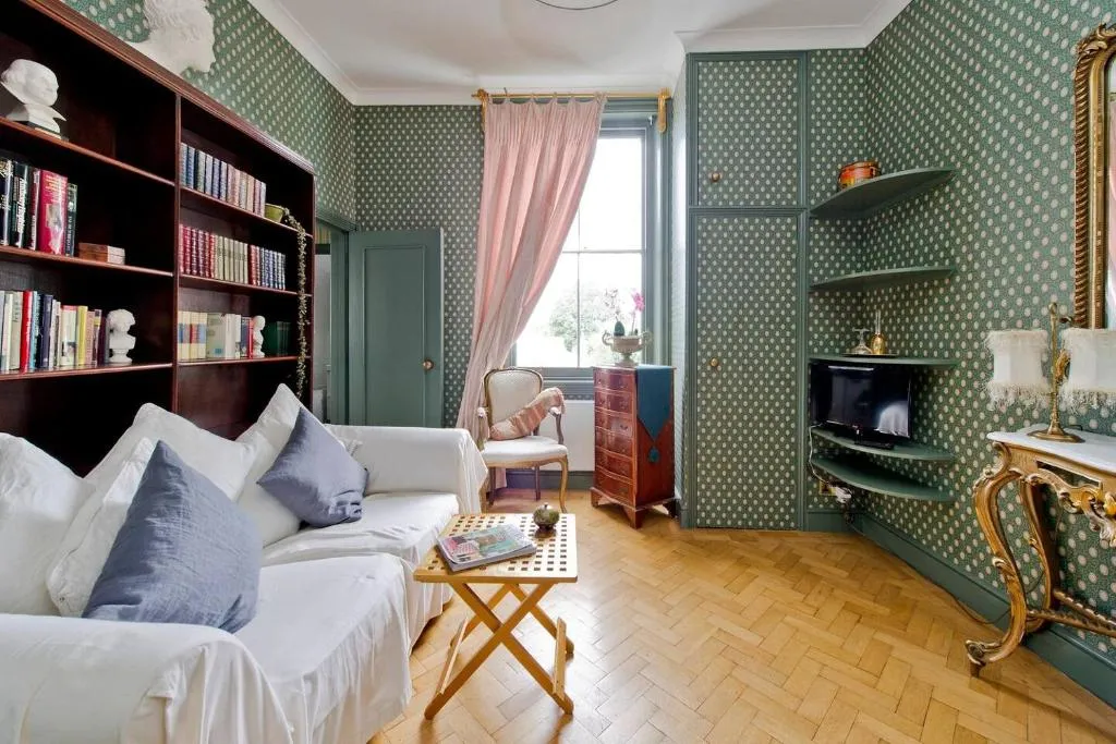 Fabulous Studio Apartment in the heart of Chelsea, Londra, Marea Britanie