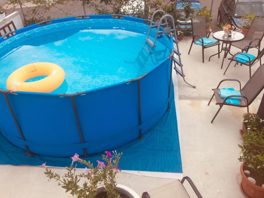 Бассейн в Aparthotel Monterria или поблизости