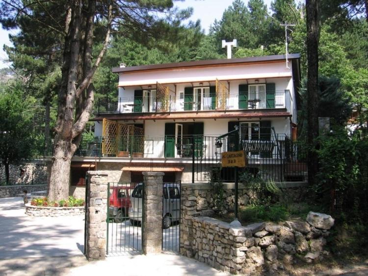 a building with a cross on top of it at Al Castagno in Vico Equense