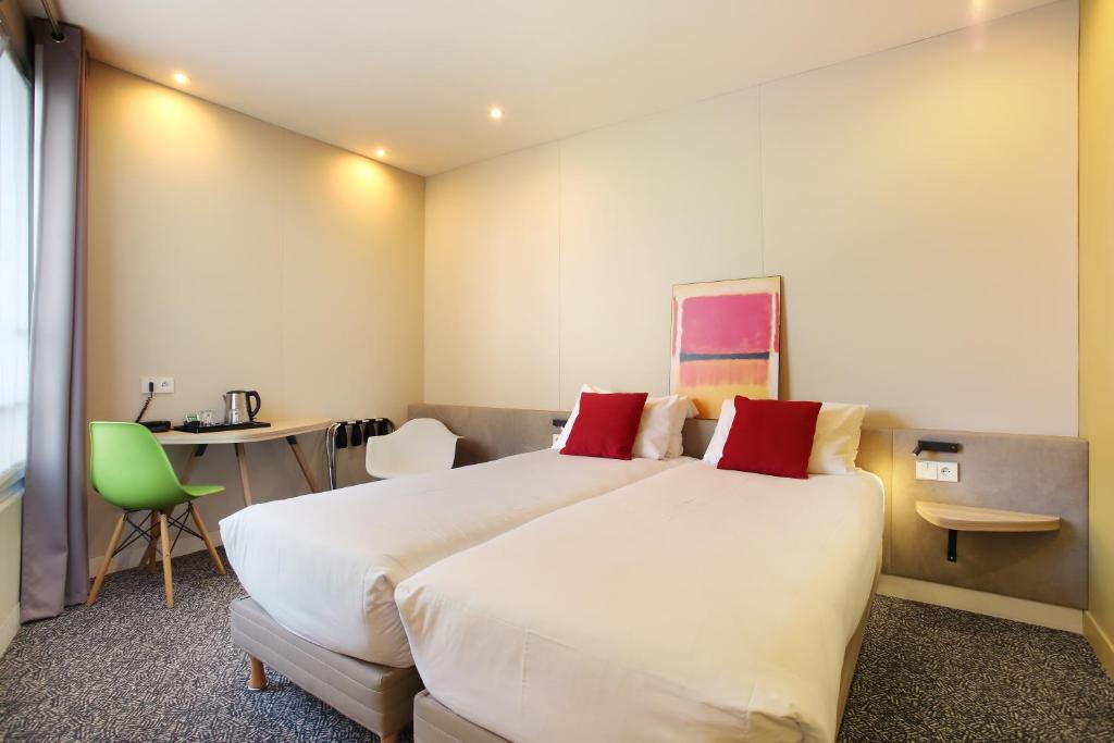 
Deluxe Double or Twin Room
