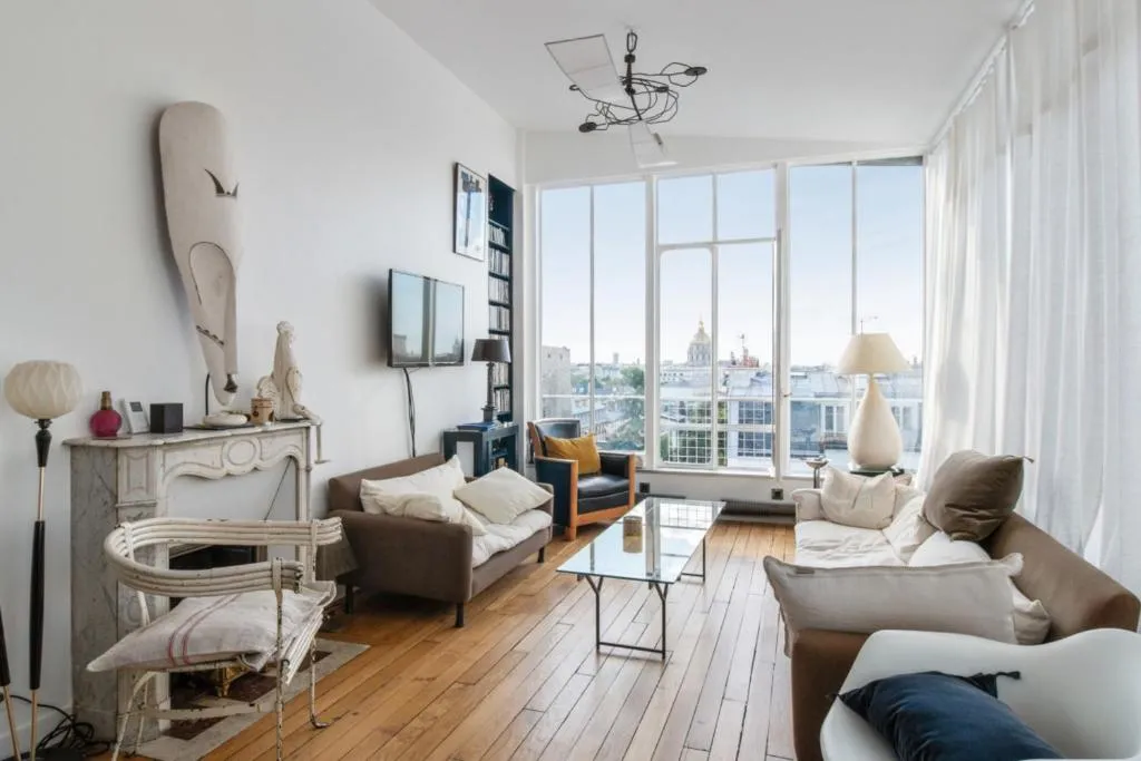 Artistic flat with an incredible view close to Eiffel Tower - Welkeys, Paris, Franţa