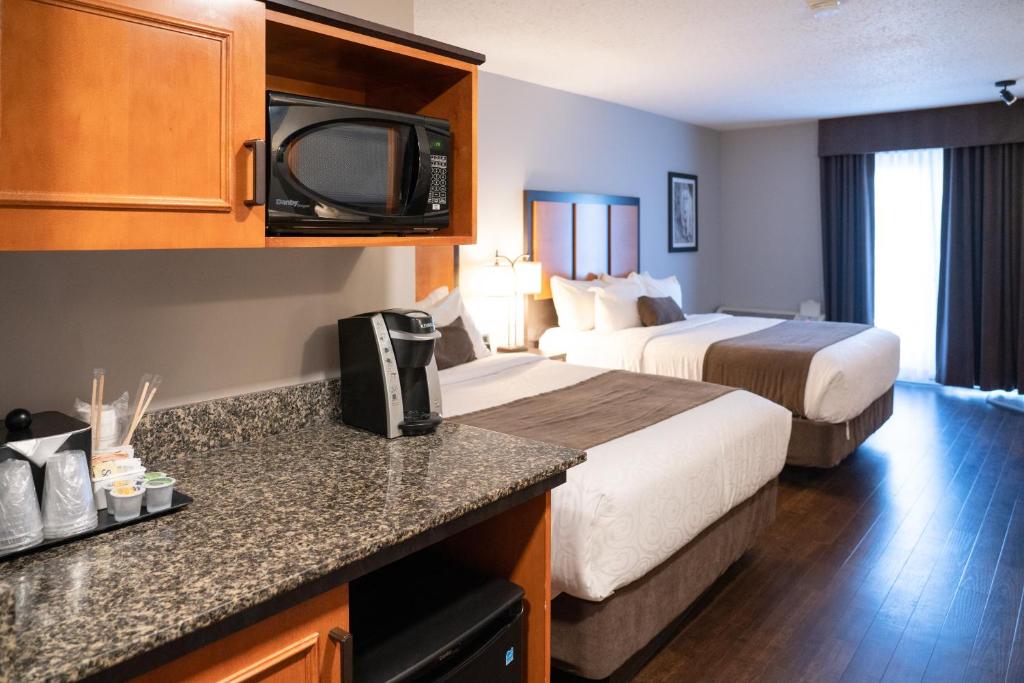 
Superior Room 2 Queen Beds, Balcony
