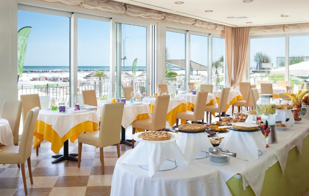 Restaurace v ubytování Hotel Orizzonte
