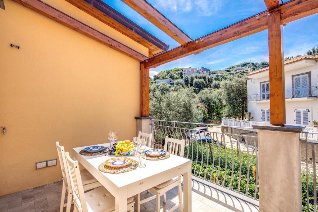 A balcony or terrace at Chez Carme'