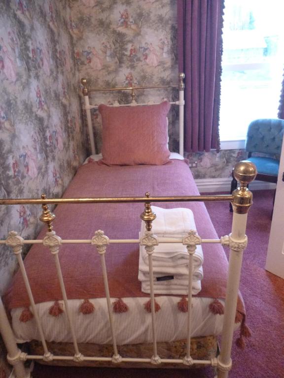 Postel nebo postele na pokoji v ubytování Theatre Royal Hotel