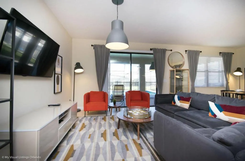 On Budget - Champion Gates Resort -9 bedroom Pool Home - 7 Miles To Disney-World, Davenport, Statele Unite ale Americii