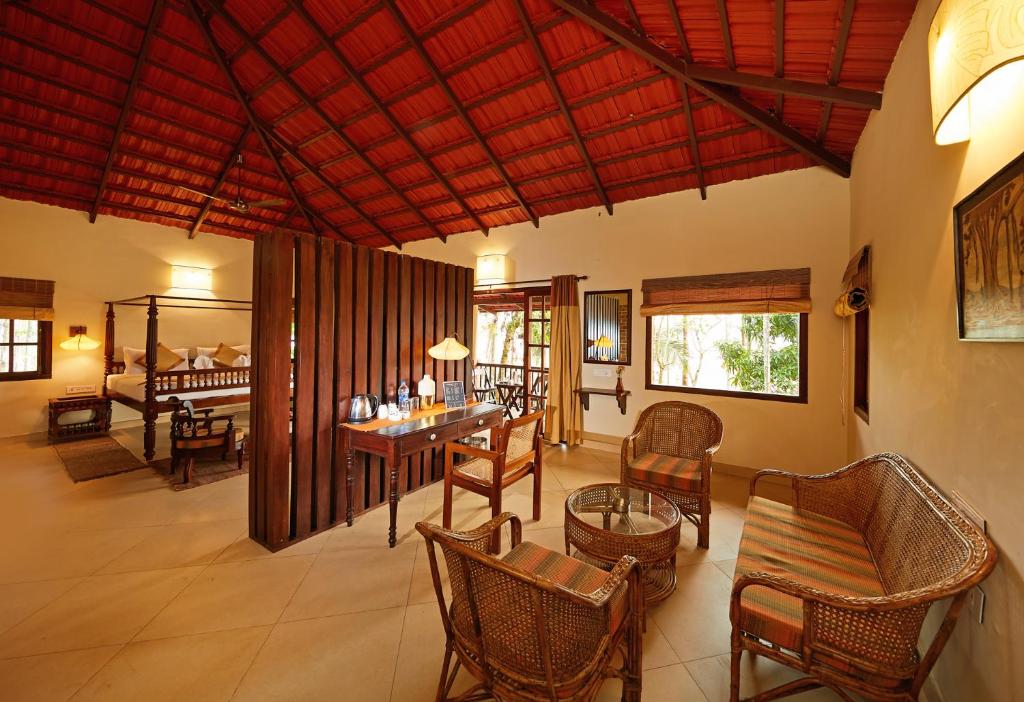 Posezení v ubytování Raindrops Resorts Wayanad