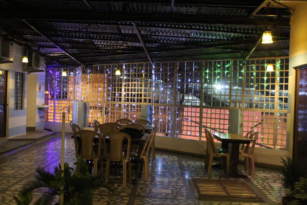 Restaurace v ubytování Hotel Ajay International