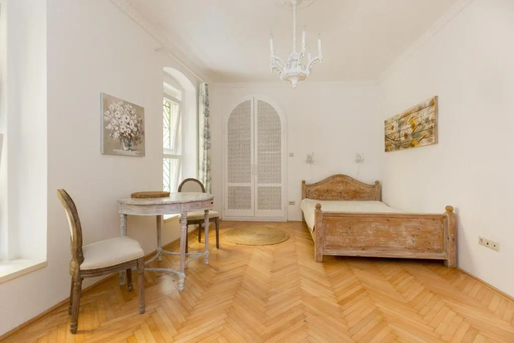 Vintage Style Apartment, Budapest, Hungary