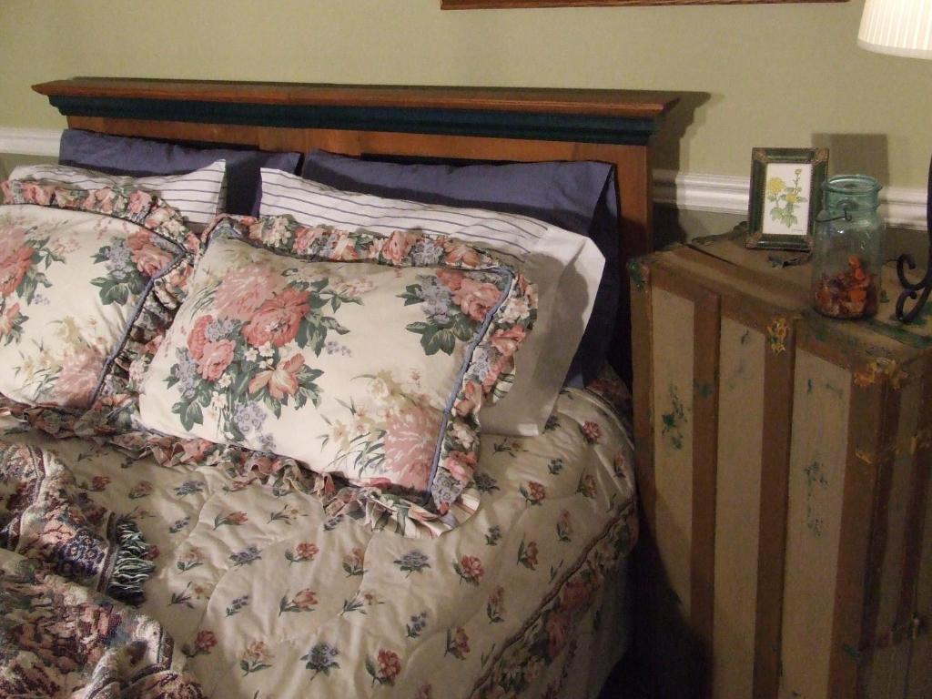 Postel nebo postele na pokoji v ubytování Country Encounters Accommodations