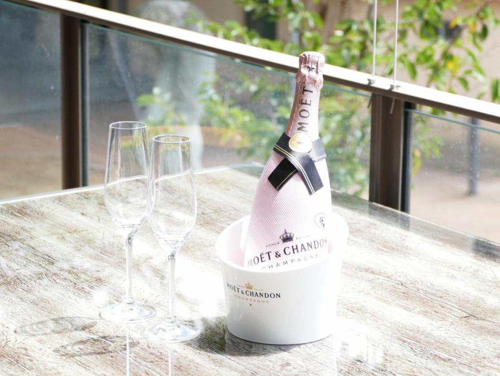 Großes Apartment im Zentrum von Dresden, 2 Schlafzimmer, 2 Bäder, Balkon - 7