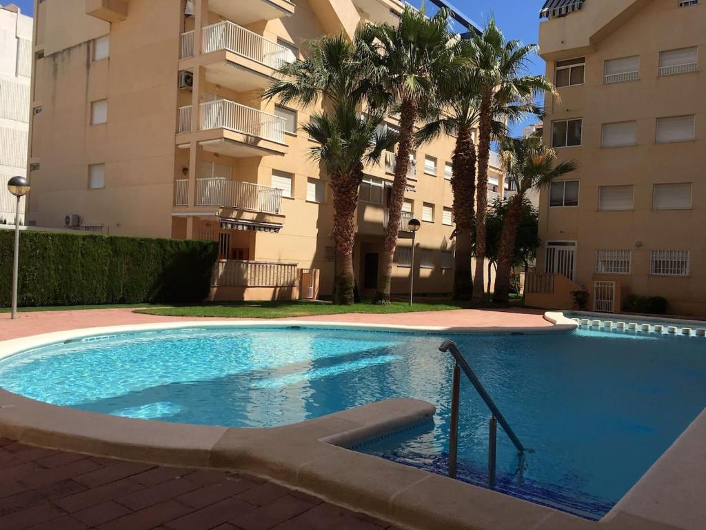 Bazén v ubytovaní APARTAMENTO CON TERRAZA, VISTAS AL MAR Y PISCINA alebo v jeho blízkosti