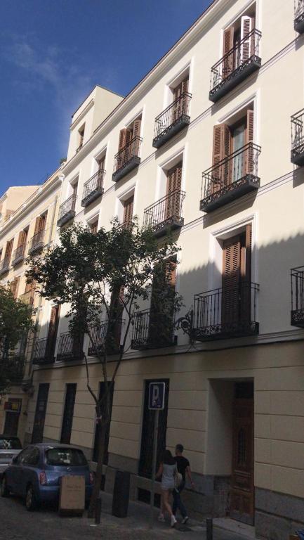 The building in which az apartmanhoteleket is located
