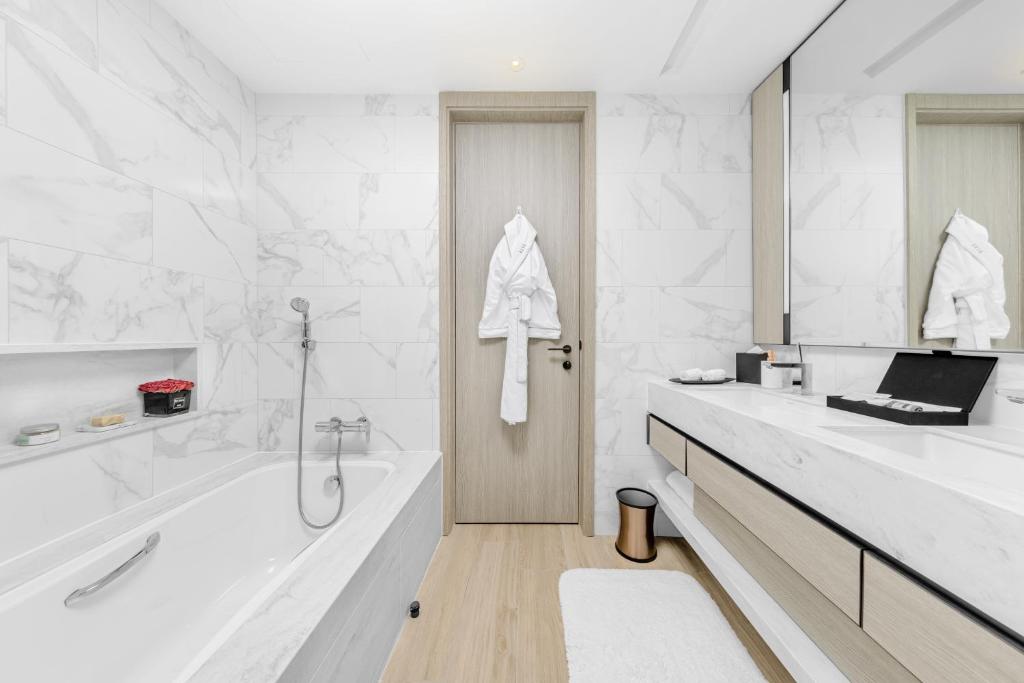 A bathroom at ALVA HOTEL BY ROYAL