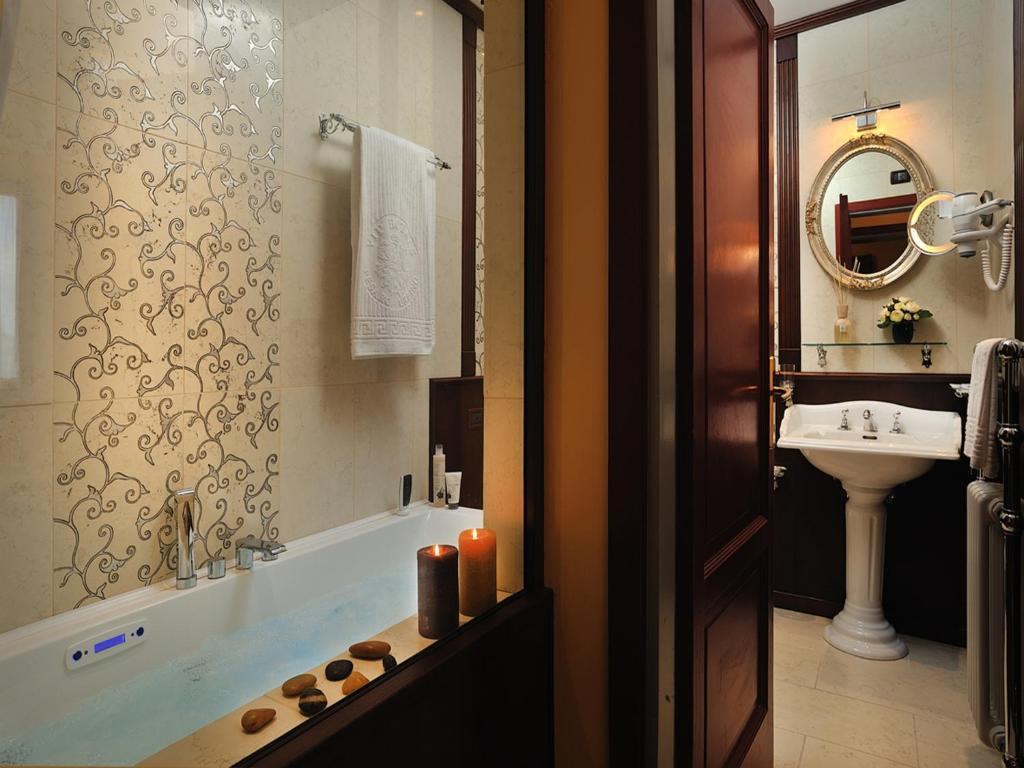 Hotel Bonconte - Deluxe Double Room