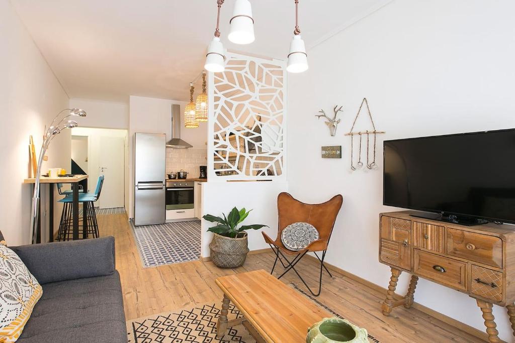 Kuchyňa alebo kuchynka v ubytovaní Boho Chic Apartment, Agia Sofia District #FeelsLikeHome