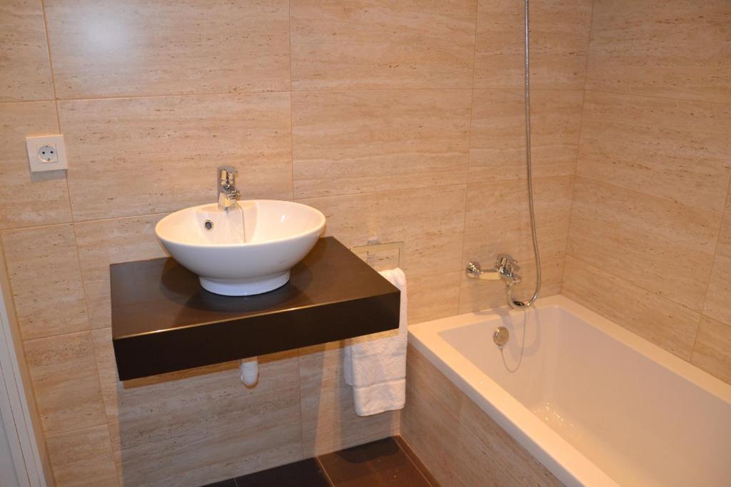 Koupelna v ubytování Costa Quebrada Apartamentos