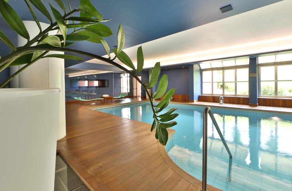 Basen w obiekcie Best Western Plus Hotel Le Favaglie lub w pobliżu