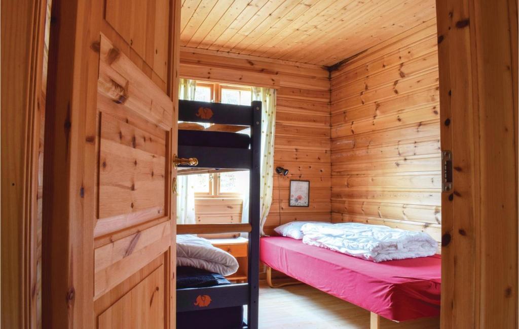 Postel nebo postele na pokoji v ubytování Two-Bedroom Holiday Home In Iveland