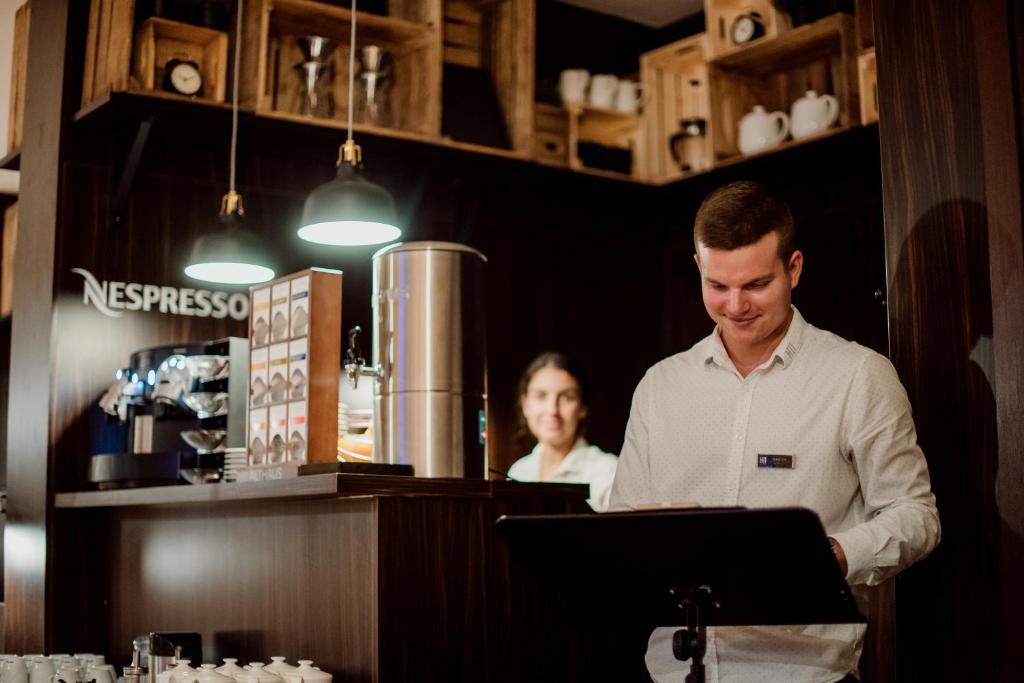 BOUTIQUE HOTEL11 with rooftop SPA - Resim 21