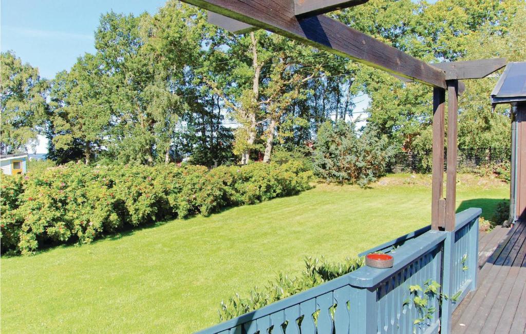 Zahrada ubytování Holiday Home Joels Väg Färjestaden
