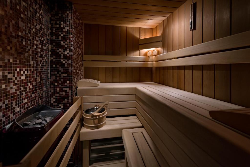 The Adria - Resim 13