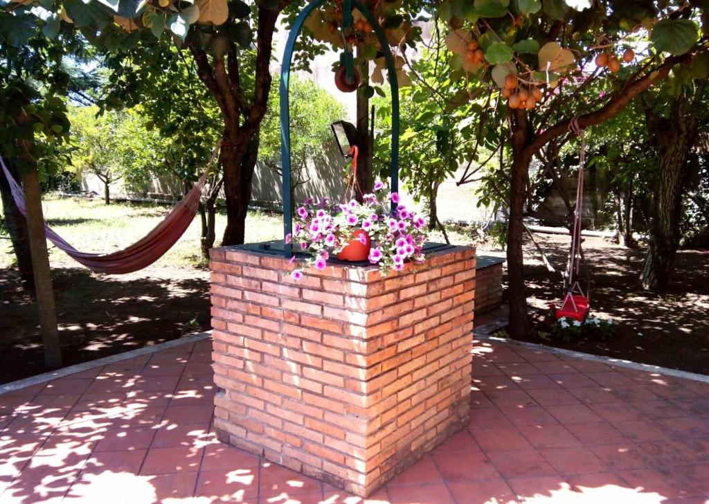 Vonkajšia záhrada v ubytovaní CASALE "GAIA"- Relax nel VERDE con Piscina Privata Esclusiva