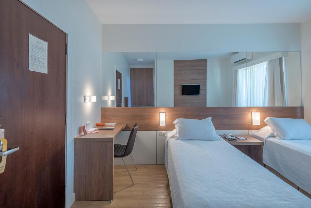 Hotel Glória