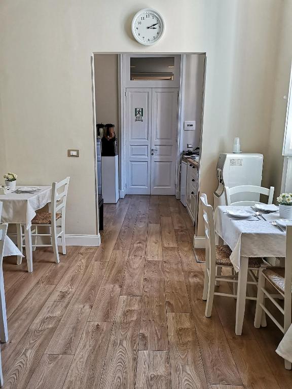 Kuchyň nebo kuchyňský kout v ubytování Opera Relais