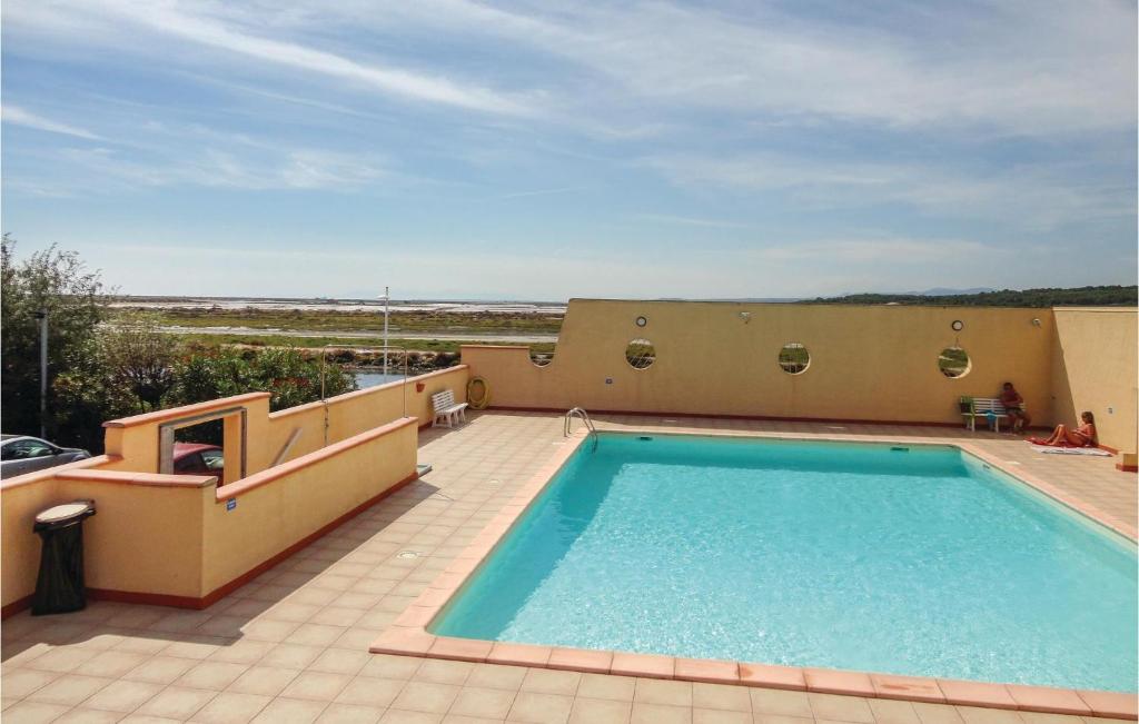 Piscina a Beautiful Apartment In Gruissan With 1 Bedrooms And Outdoor Swimming Pool o a prop