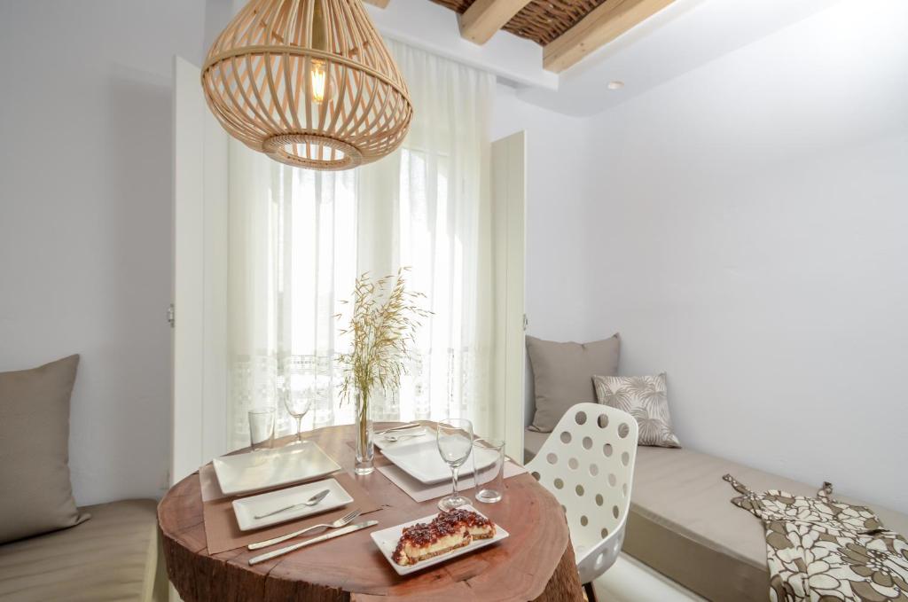 Część wypoczynkowa w obiekcie Naxos Island Escape Suites