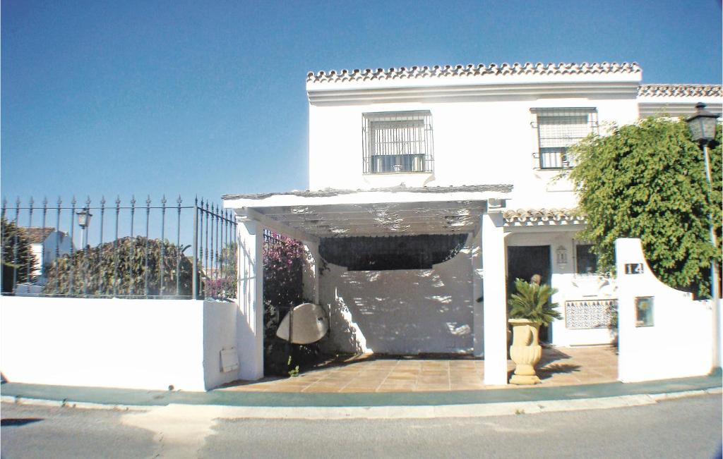 Holiday home Avenida de las Petunias, Marbella, Spain ...