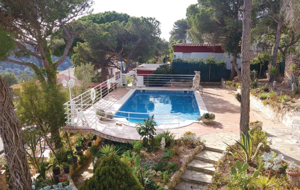 Bazén v ubytování Cozy Home In Blanes With House Sea View nebo v jeho okolí