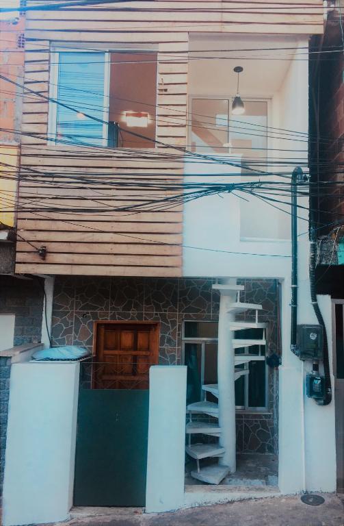  Visual Roc Hostel