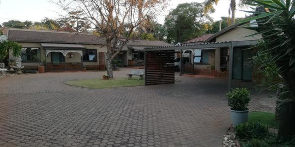 Gallery image of Gold Crest Guesthouse in Roodepoort