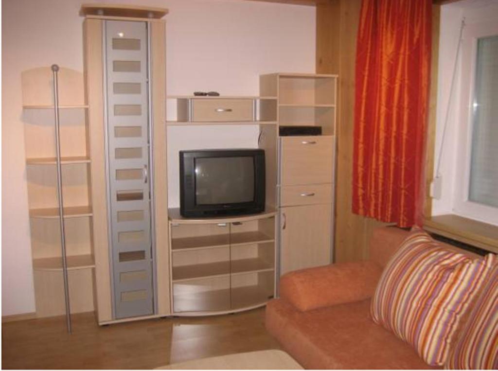TV a/nebo společenská místnost v ubytování Pension Klausnerhof