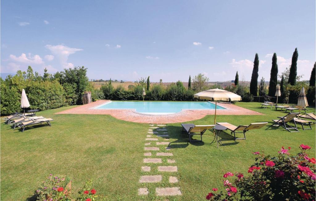 Kolam renang di atau dekat dengan Amazing Apartment In Cortona ar With 2 Bedrooms, Wifi And Outdoor Swimming Pool