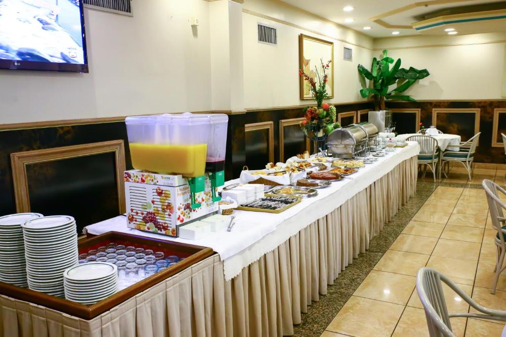  Prince Hotel