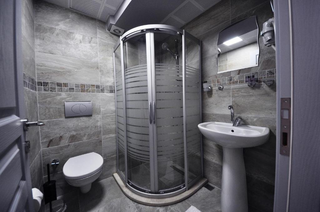 Queen Bee Hotel - 19