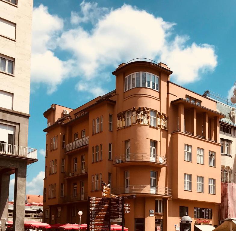 Main Square Dream Apartment - 10