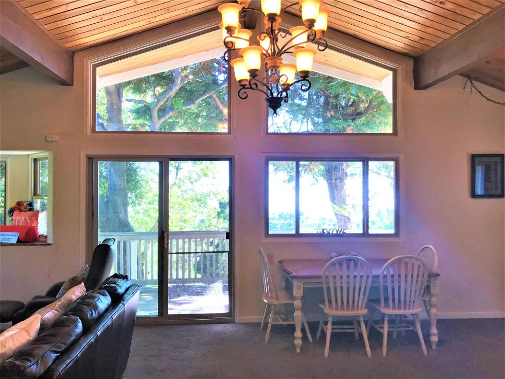 Escape to your Mountain Home,, Running Springs (updated prices 2024)